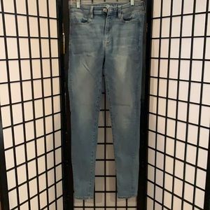 American Eagle Hi-Rise Jegging